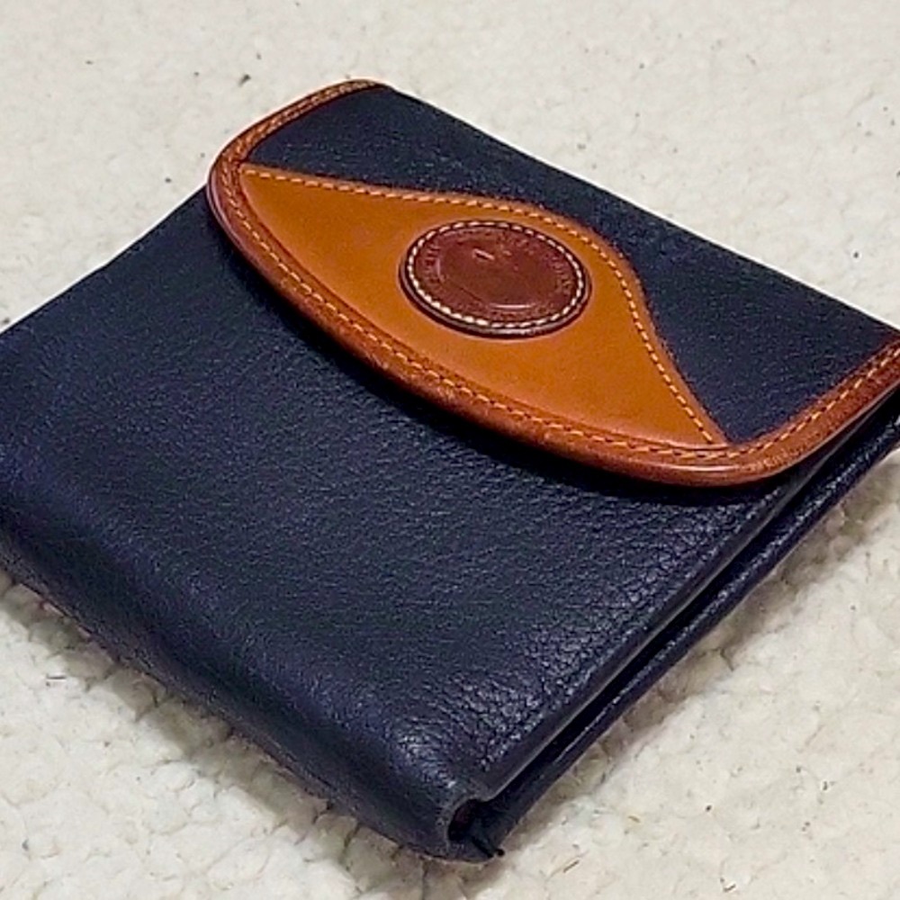 Vintage Dooney & Bourke Black Tan Wallet Clutch Purse